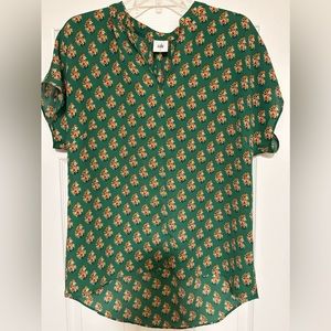CAbi Women's Top Blouse Green Floral Stevie Shirt Short Sleeve